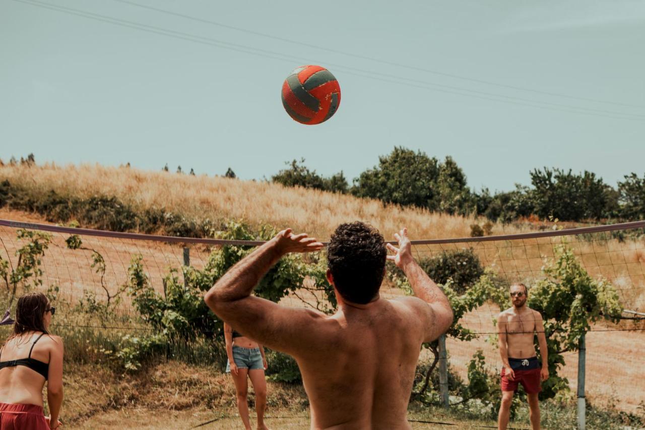 לוריניה The Far End Surf House - Surf & Yoga Holidays מראה חיצוני תמונה