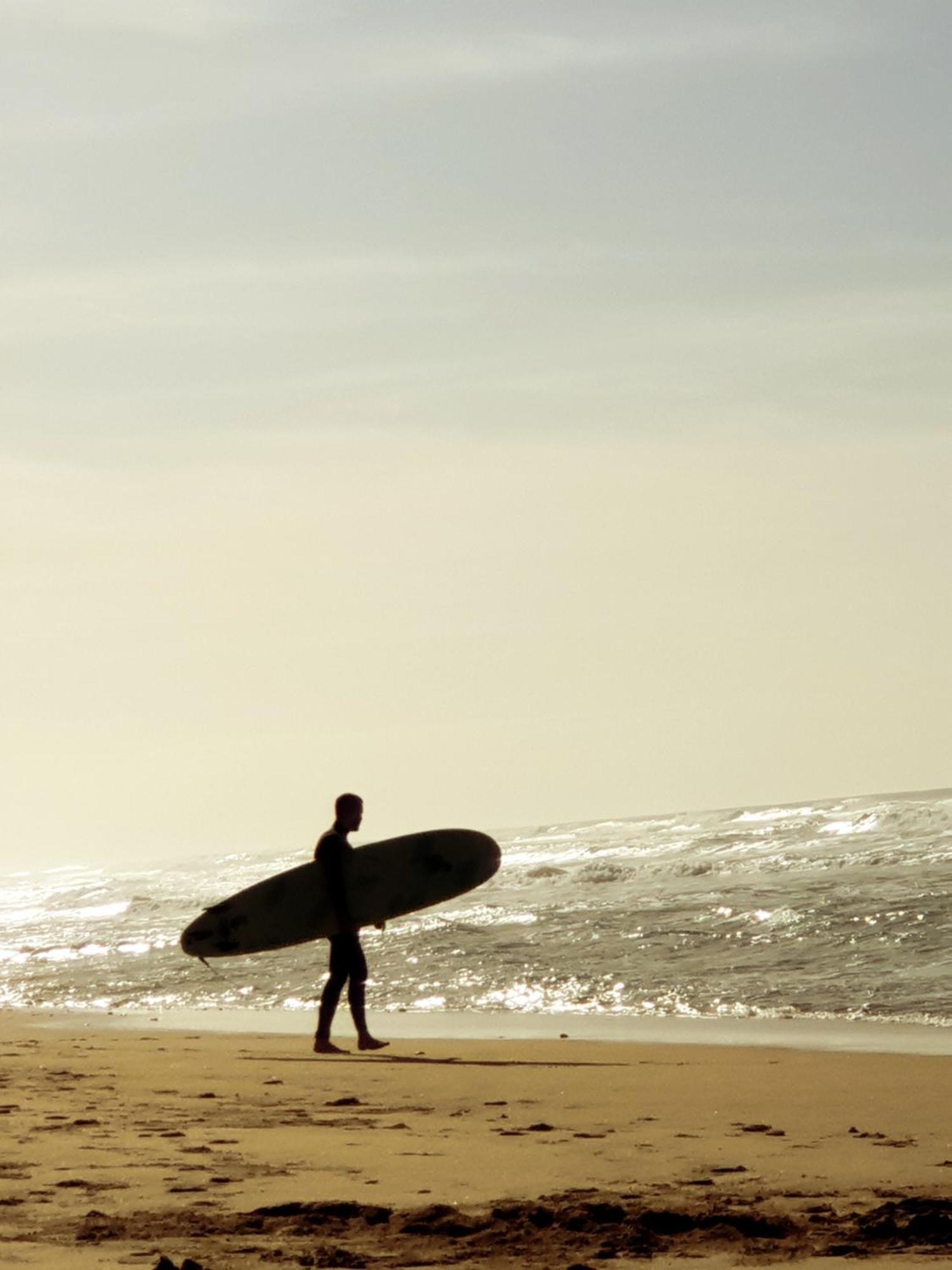 לוריניה The Far End Surf House - Surf & Yoga Holidays מראה חיצוני תמונה