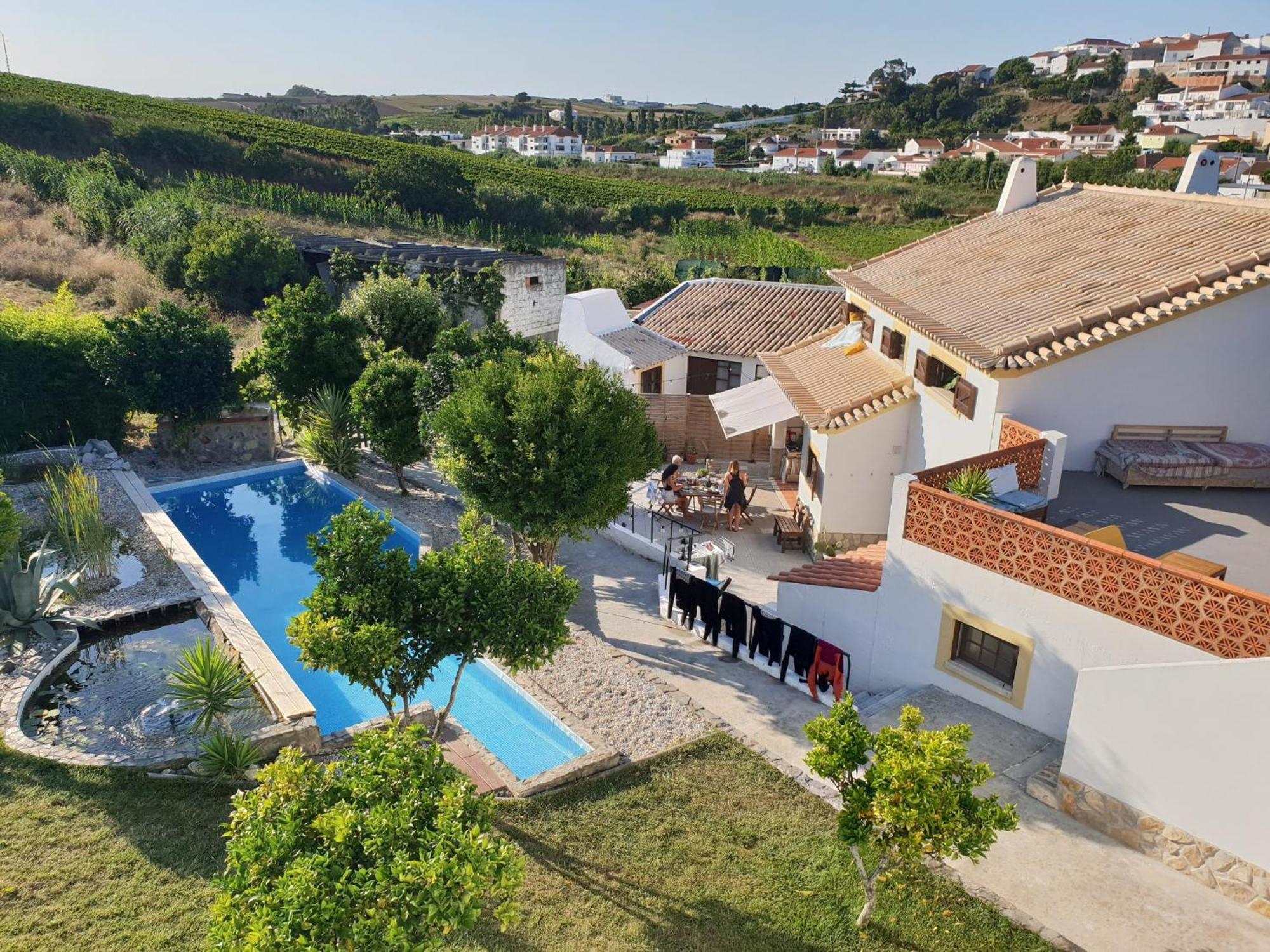 לוריניה The Far End Surf House - Surf & Yoga Holidays מראה חיצוני תמונה