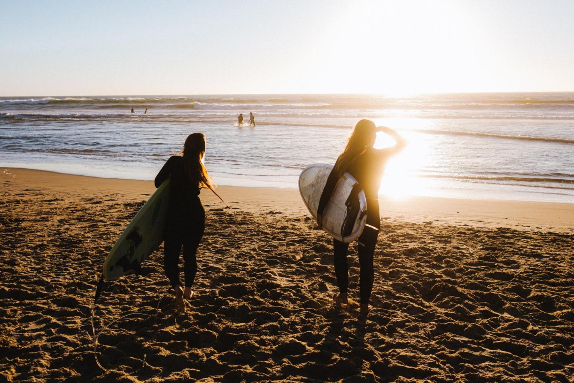 לוריניה The Far End Surf House - Surf & Yoga Holidays מראה חיצוני תמונה